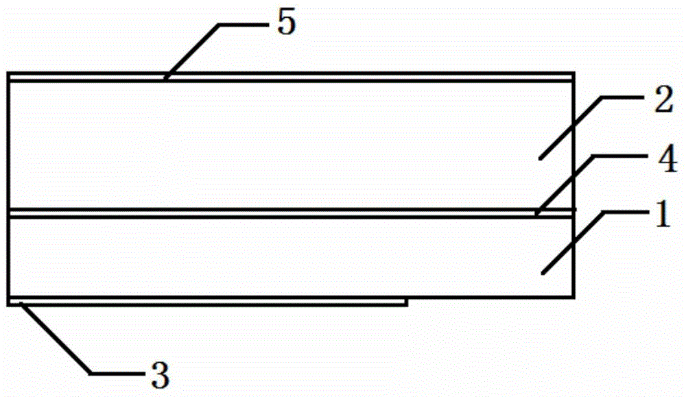 Circularly polarized cavity-backed antenna low in axial ratio