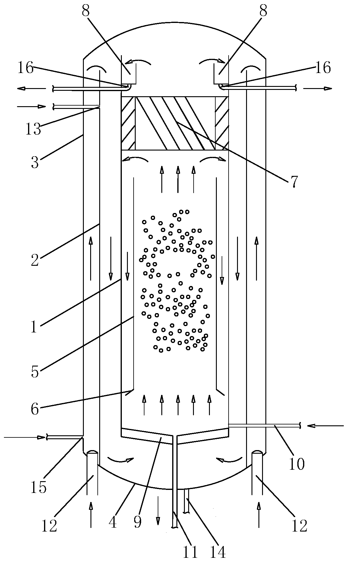 Nucleation agglomeration induced granulation water treatment device for synchronously removing high-valence ions and organic matters