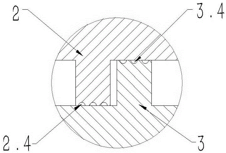 Scroll refrigerating compressor with scroll plates adopting micro-groove end surface sealing structures