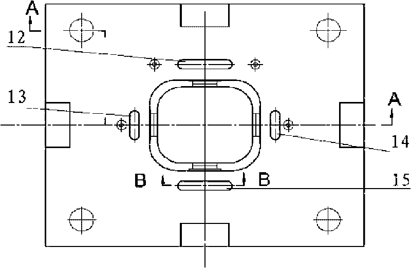 Punching die based on uneven resistance of deep-drawing rib