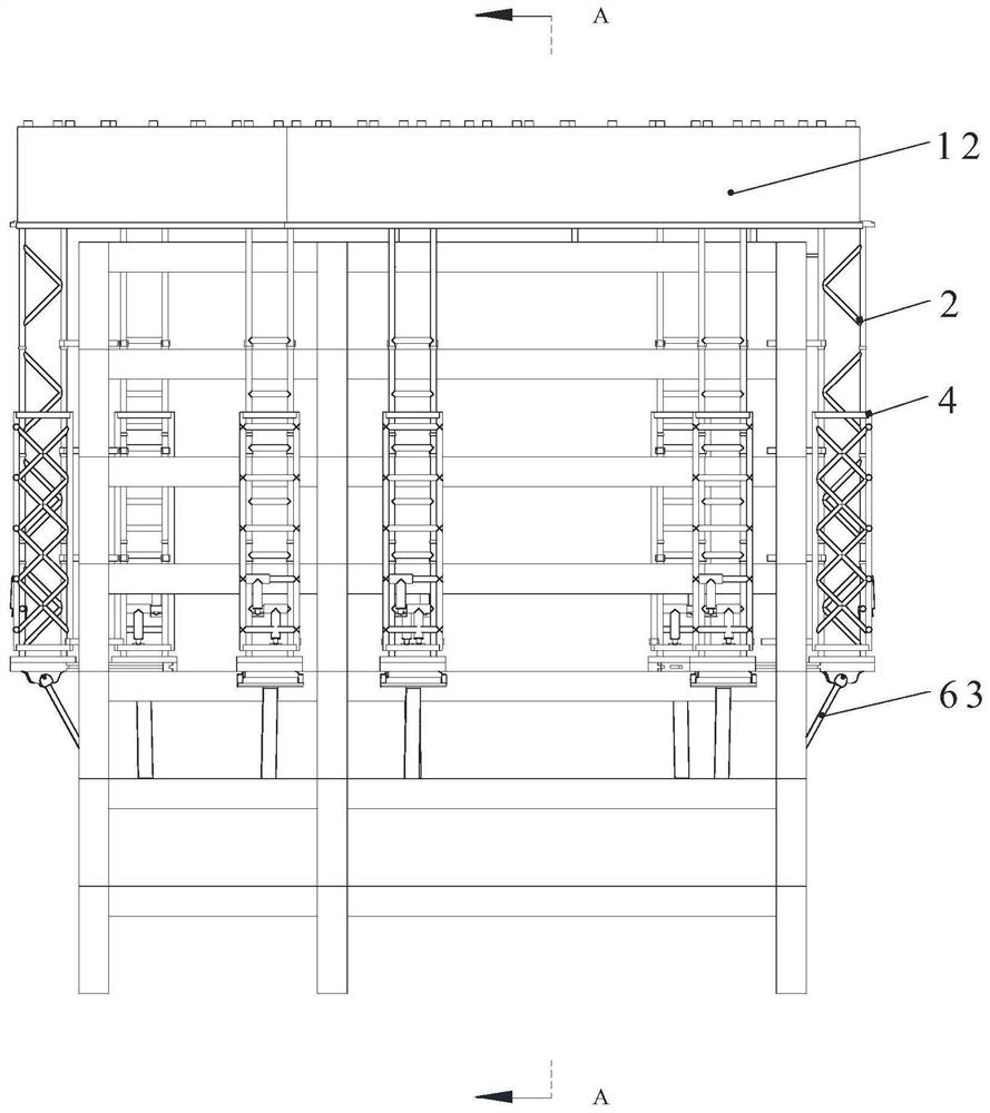 Overall lifting automatic building construction platform