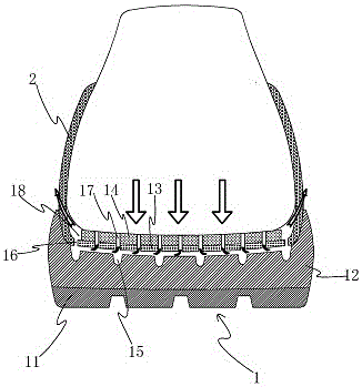 Shoe capable of increasing air flowing at the bottom of shoe cavity