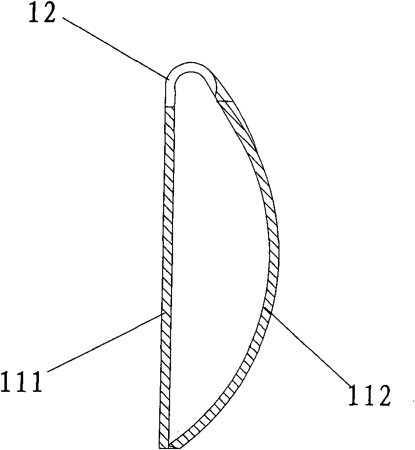 Blade and pressure gradient sand settling machine employing same