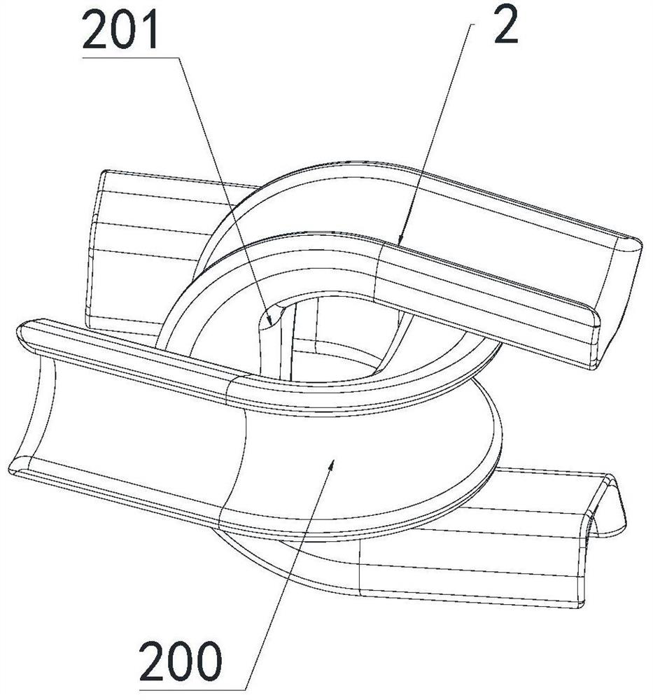 Integrated pre-twisted tensioning insulator and production process thereof