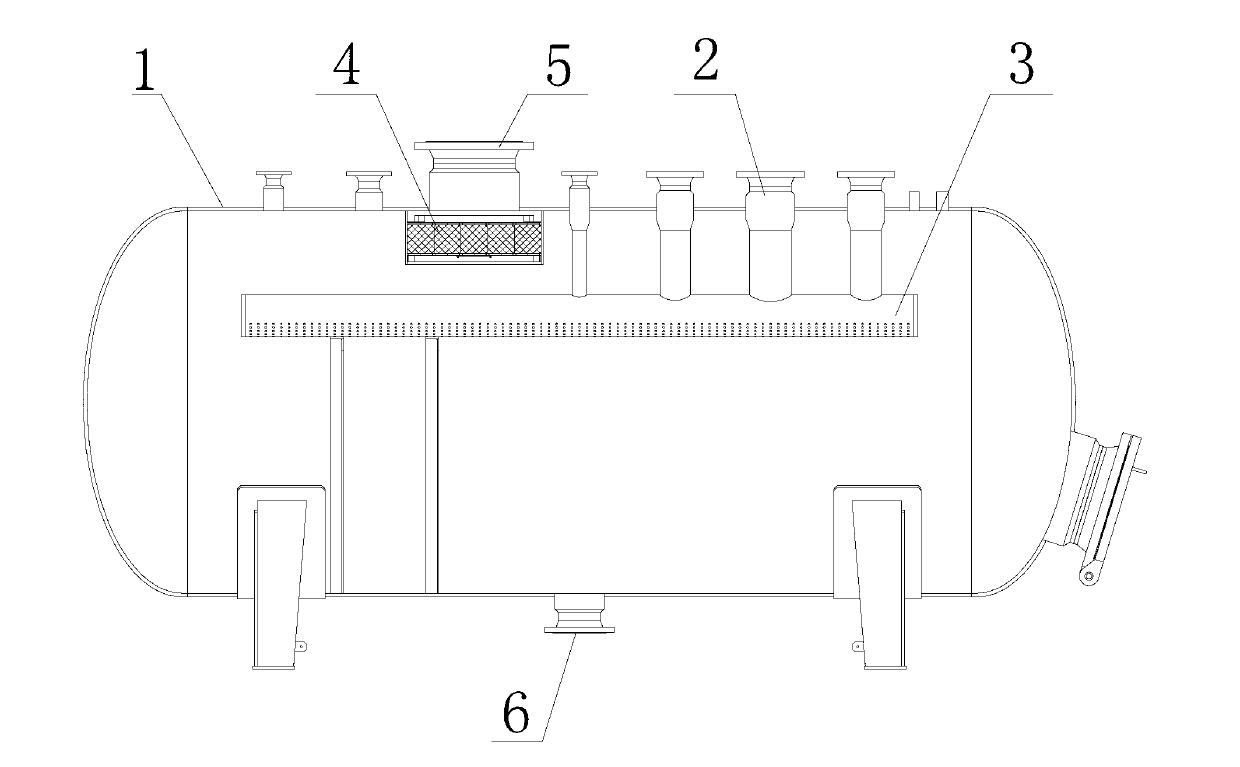 Horizontally-arranged periodic blow-down flash tank