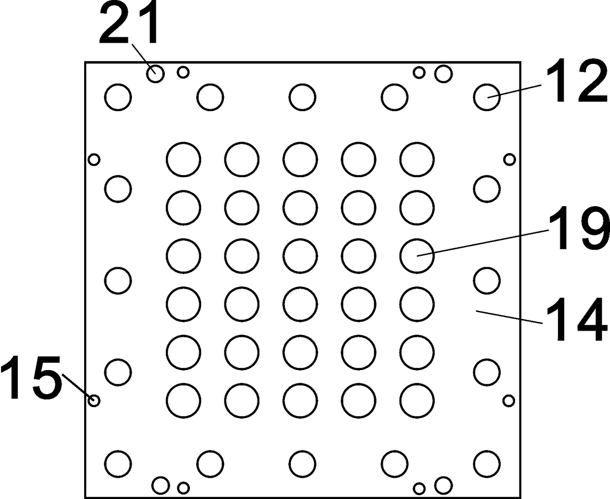 Device and method for testing shielding effectiveness of curved surface electromagnetic shielding fabric