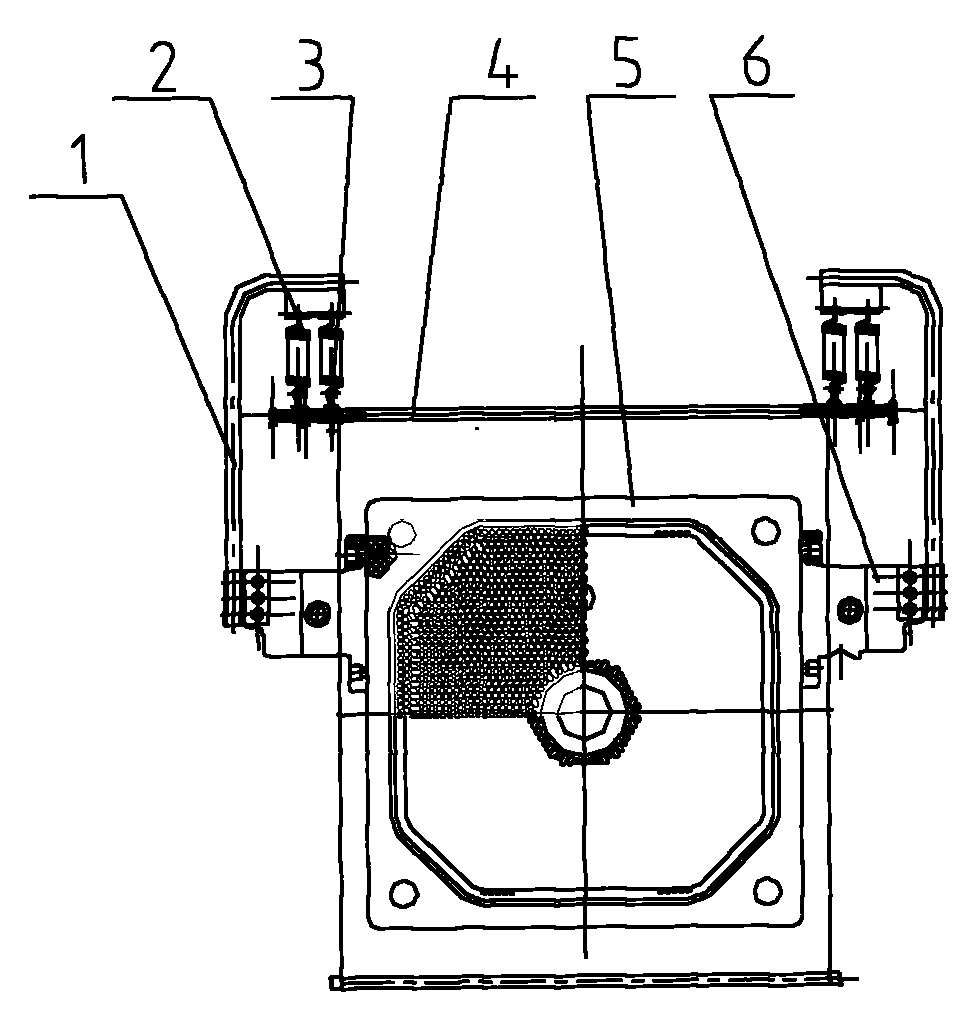 Mechanism for bending filter cloth and discharging material and automatic material-discharging method