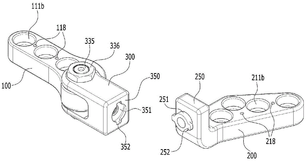 Knee joint brace enabling three-dimensional movement