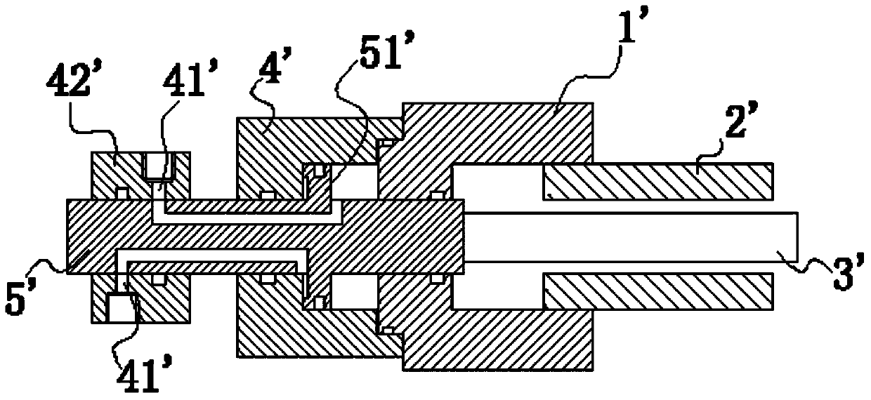 Novel oil cylinder clamping device