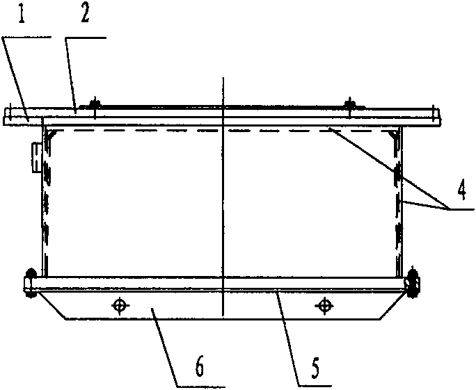 Low voltage large current outlet three-phase one tank current mutual inductor mounting and shielding structure