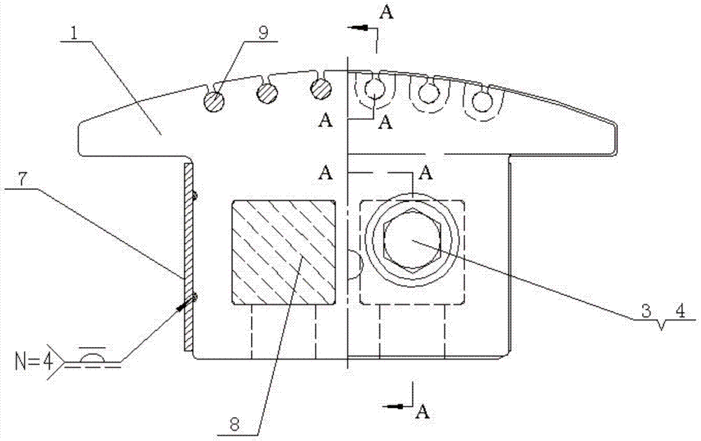 A magnetic pole core with damping strips for a high-speed rotating salient pole generator