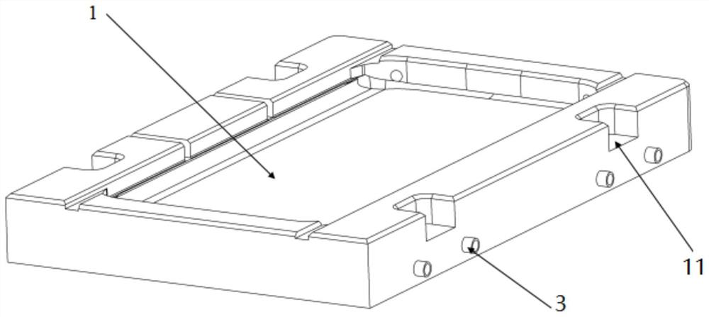 Glass hot bending mold and glass hot bending method