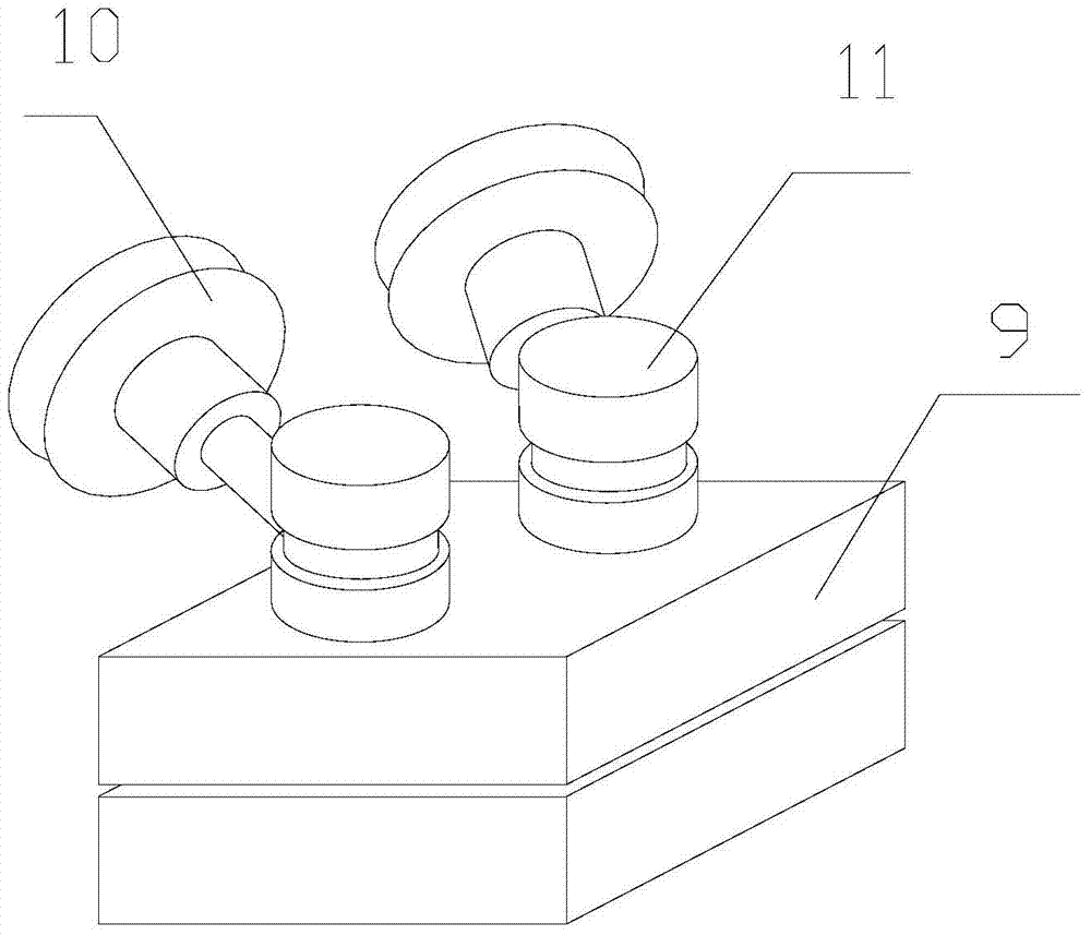 Saw grinding mechanism and cutting device