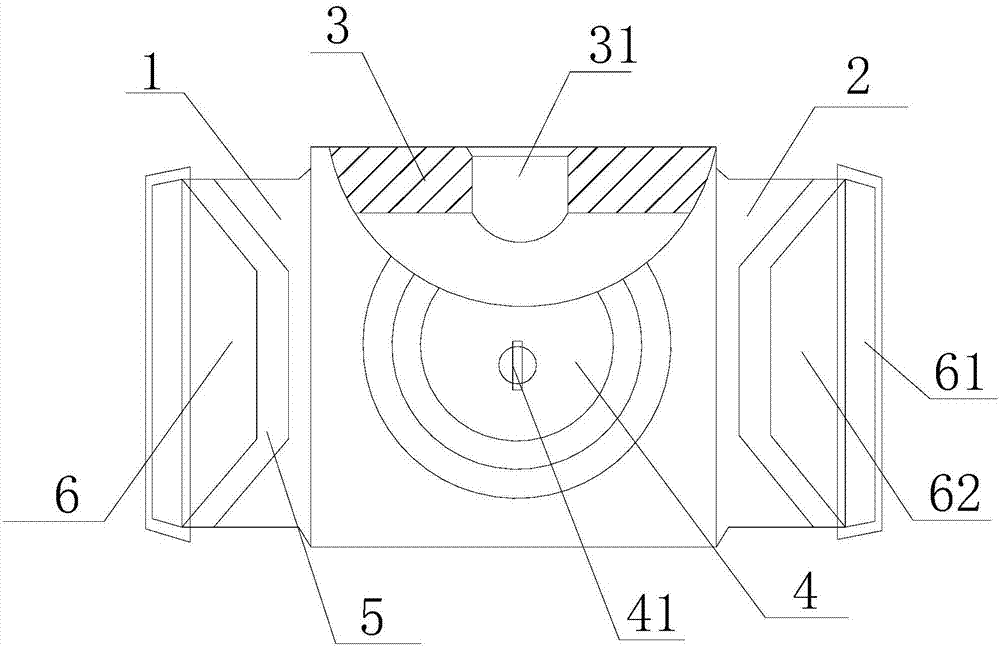 Three-dimensional four-way liquid pipe connector convenient to weld