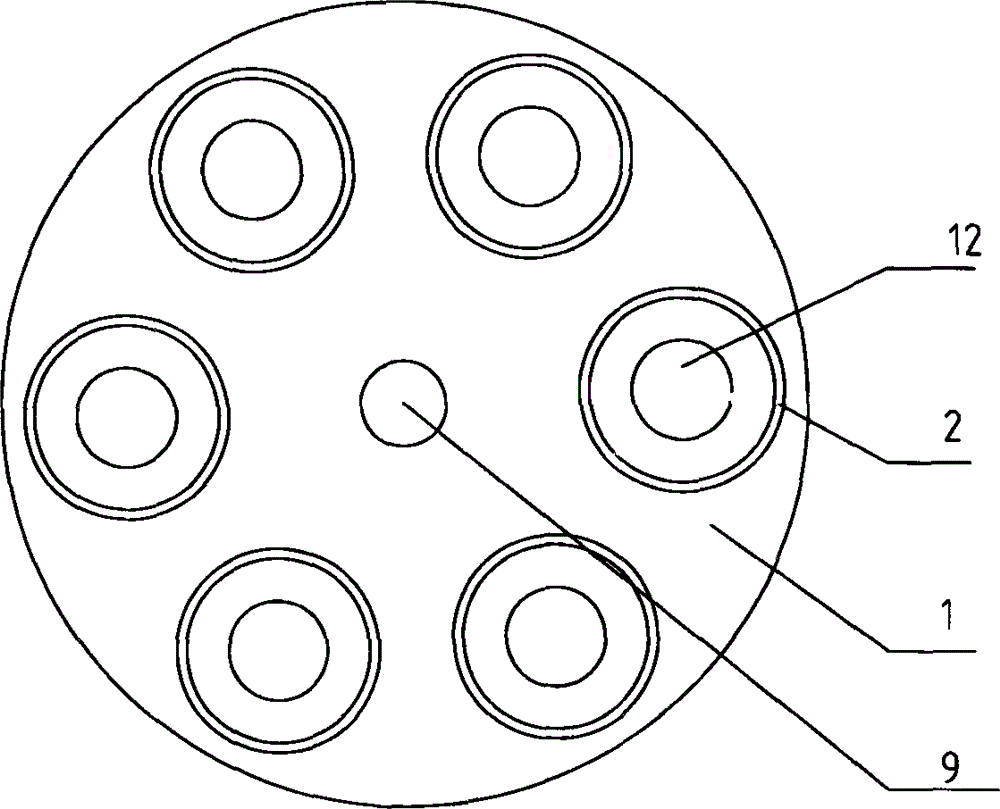 Transport device convenient for transport of metallurgical auxiliary materials