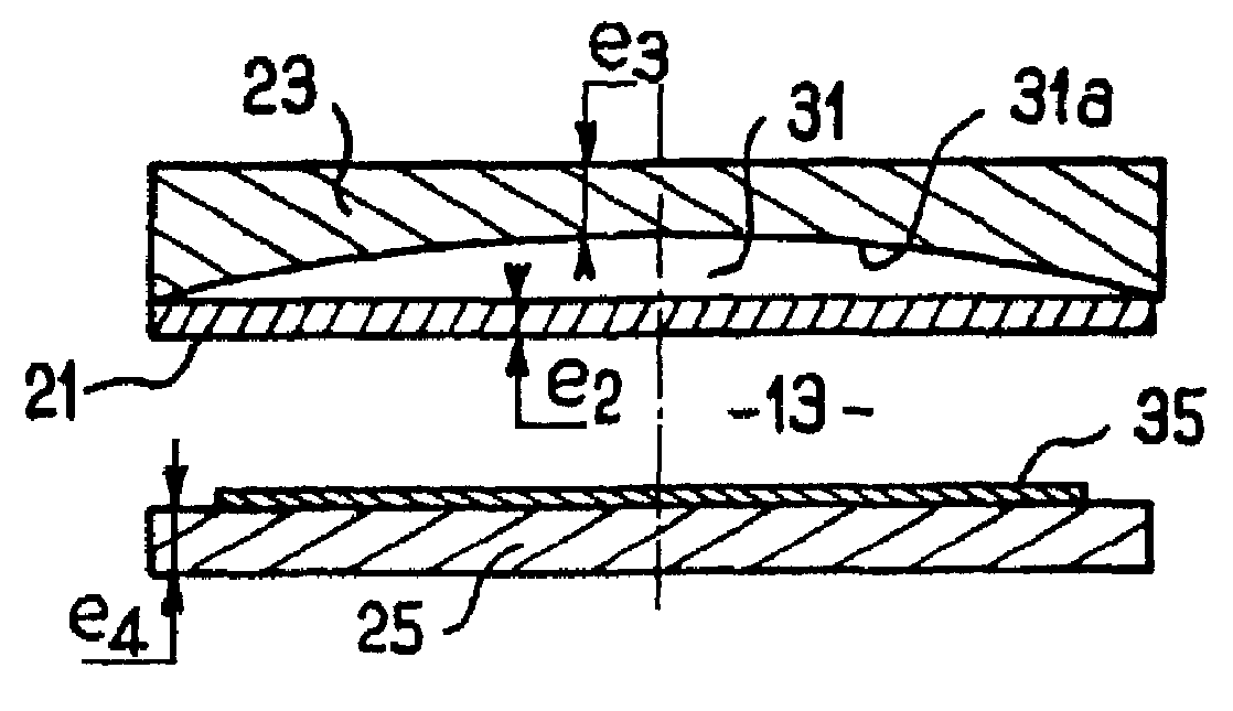 Plasma reactor for the treatment of large size substrates