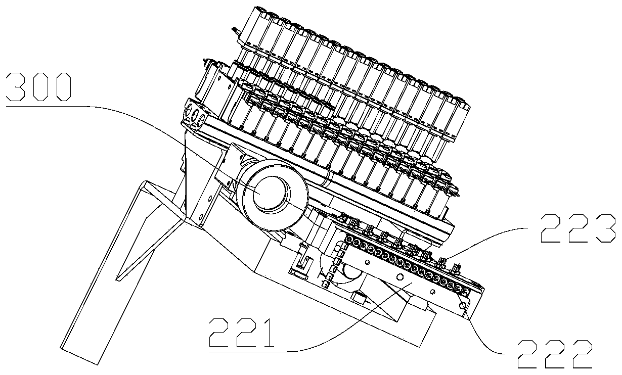 Center test head structure