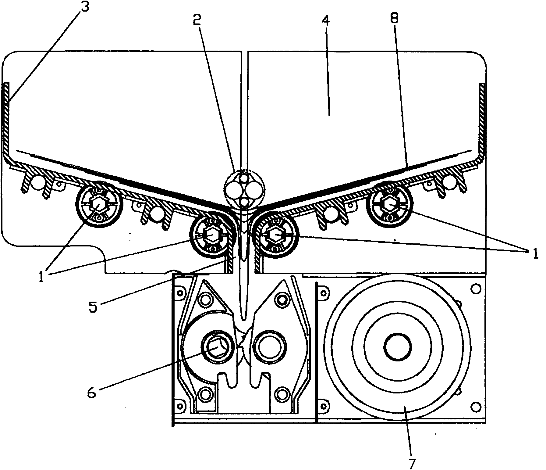 Automatic paper feeder of automatic paper shredder and automatic paper-feeding paper shredder thereof