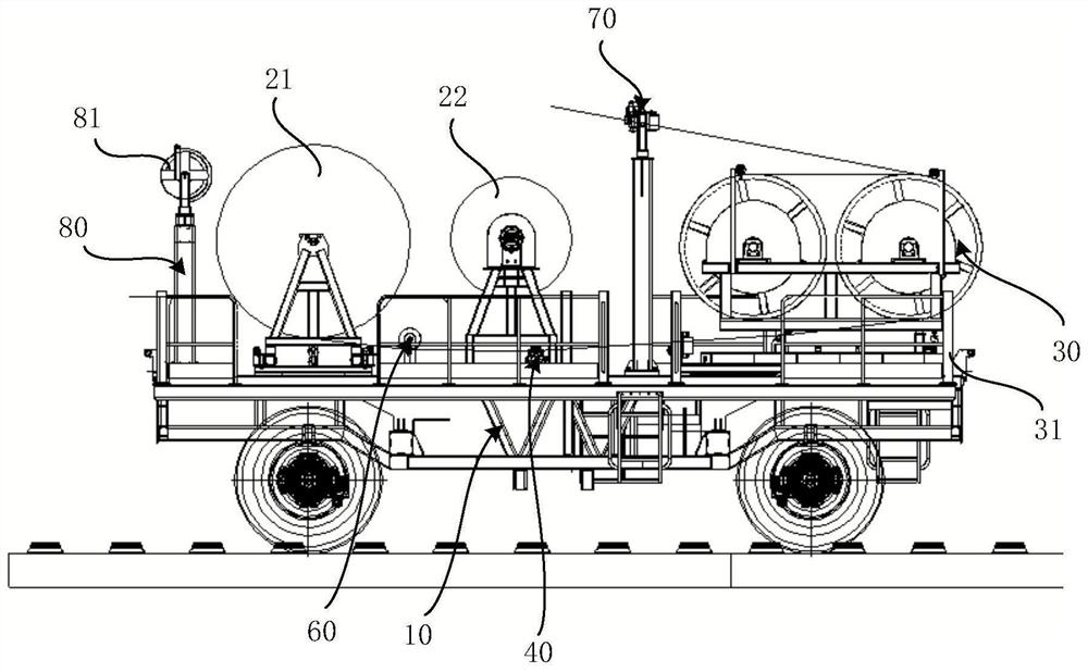 Constant-tension pay-off device for overhead line system