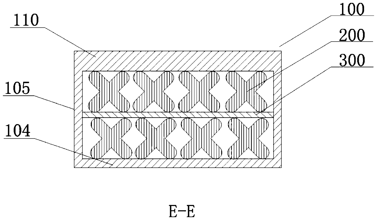 Automobile roof beam with bending resistance and manufacturing method thereof