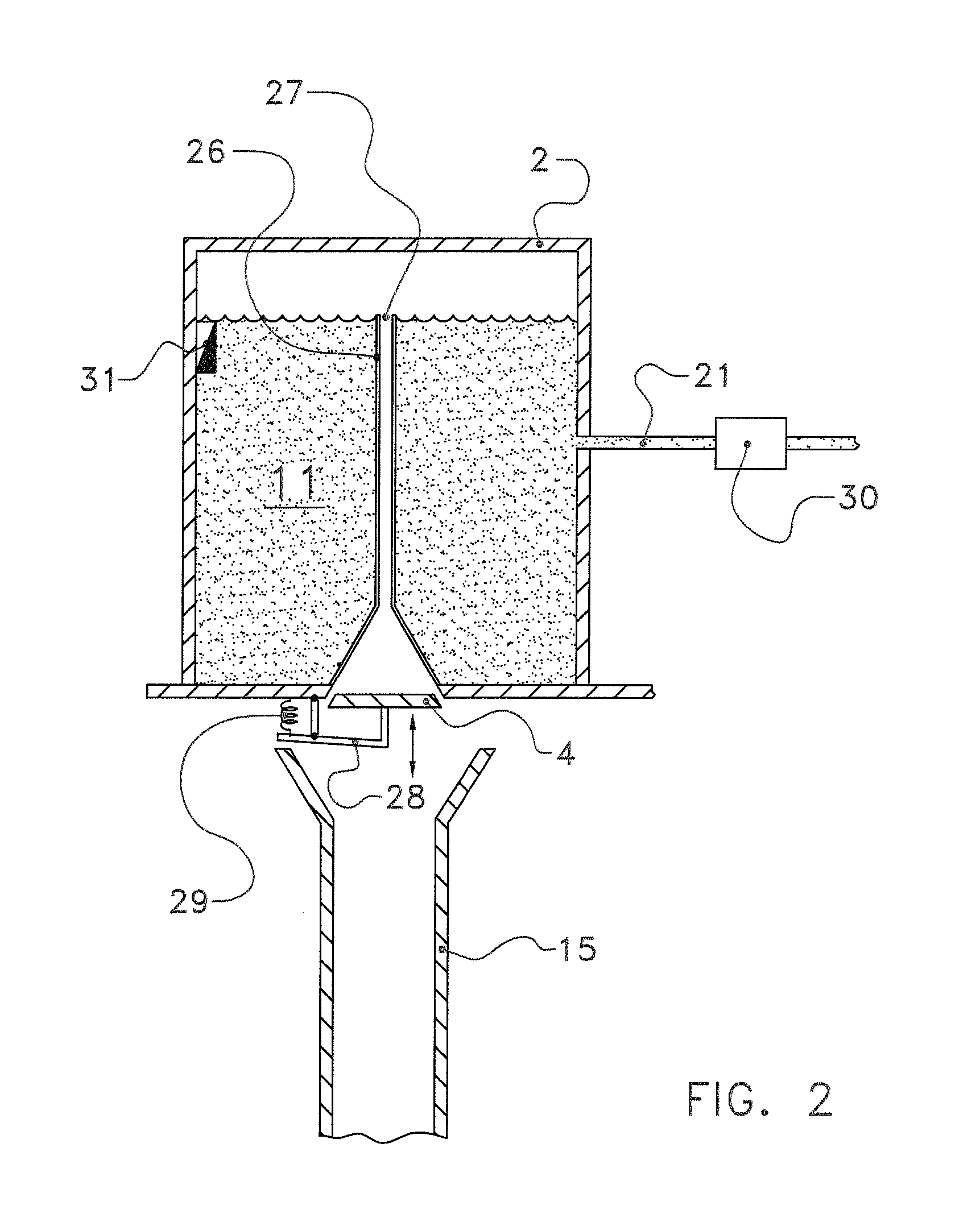 Teat cup cleaning device and method related thereto