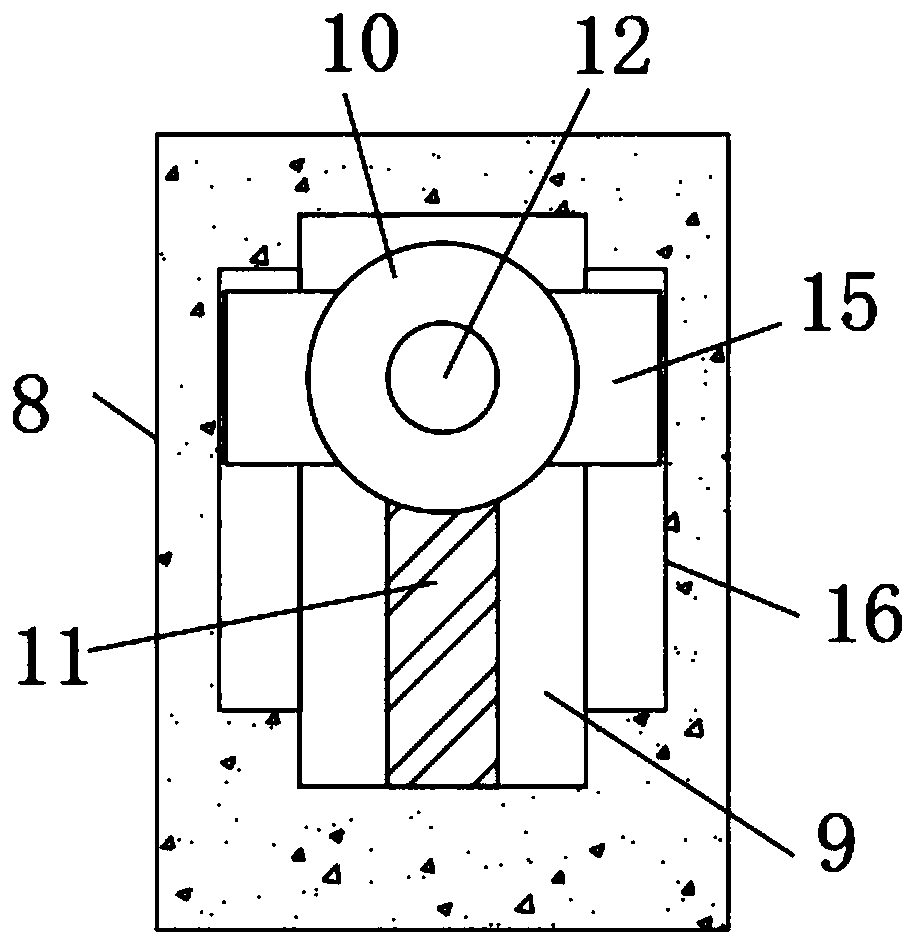 Continuous automatic stamping die and stamping method thereof