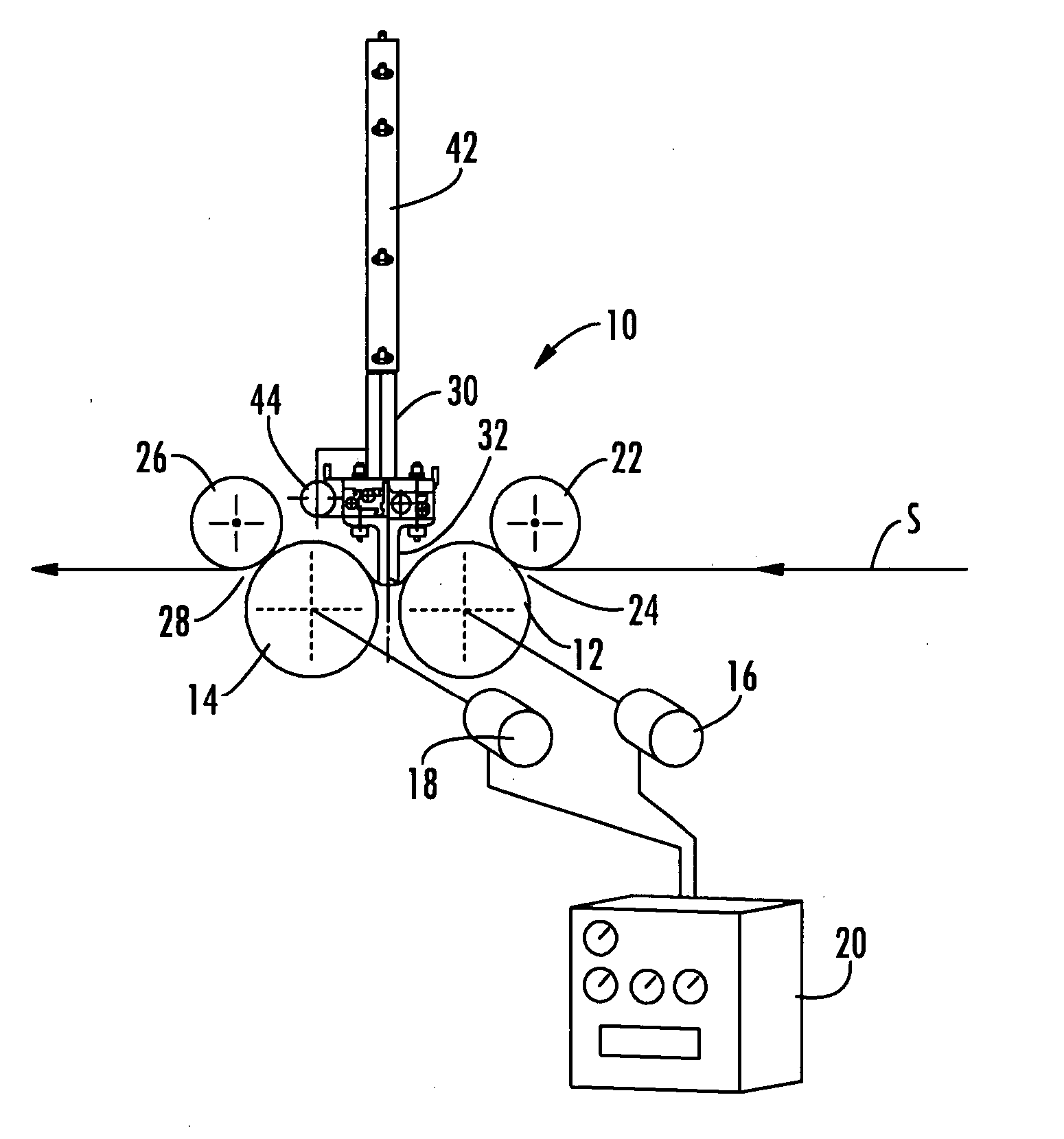 Apparatus and method for applying a foamed composition to a dimensionally unstable traveling substrate