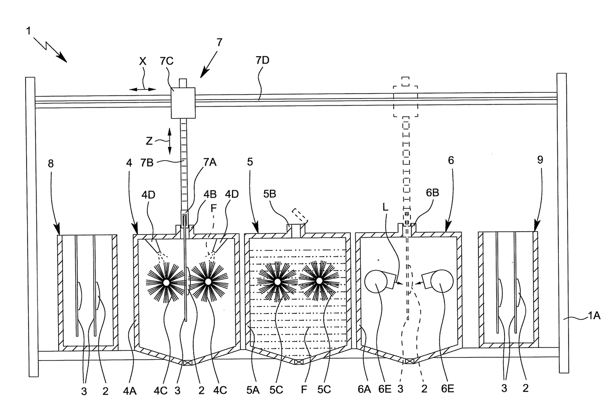 Apparatus and method for cleaning a lens