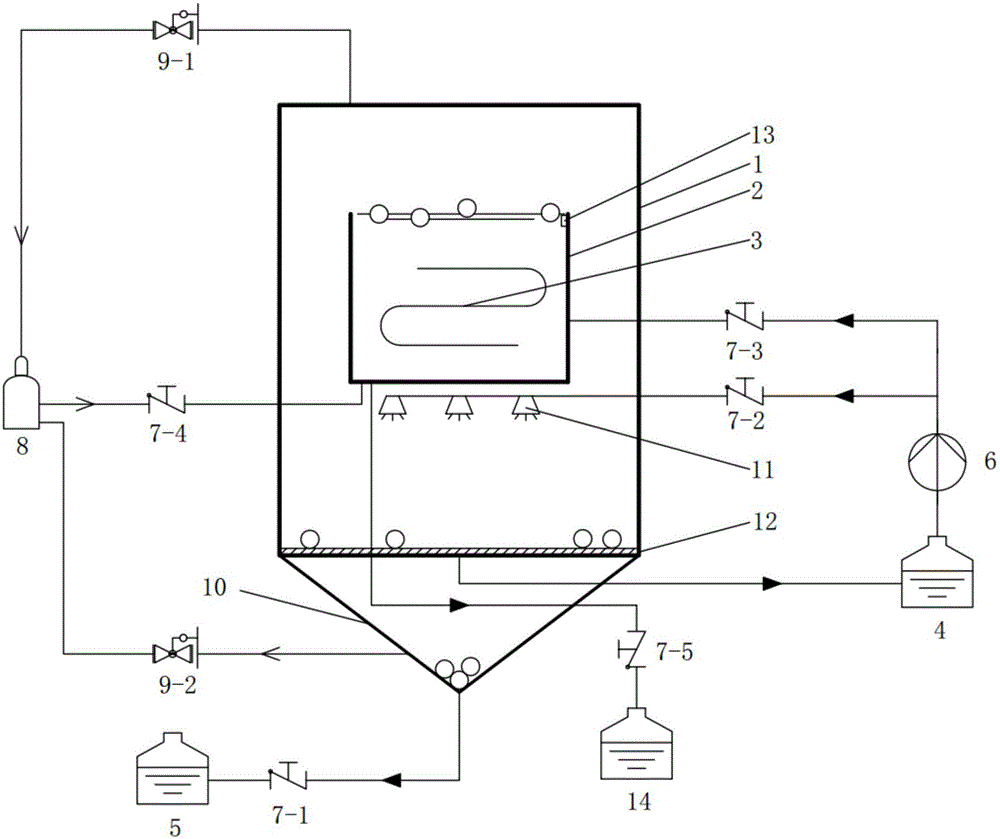 Spillover type continuous hydrate seawater desalination device