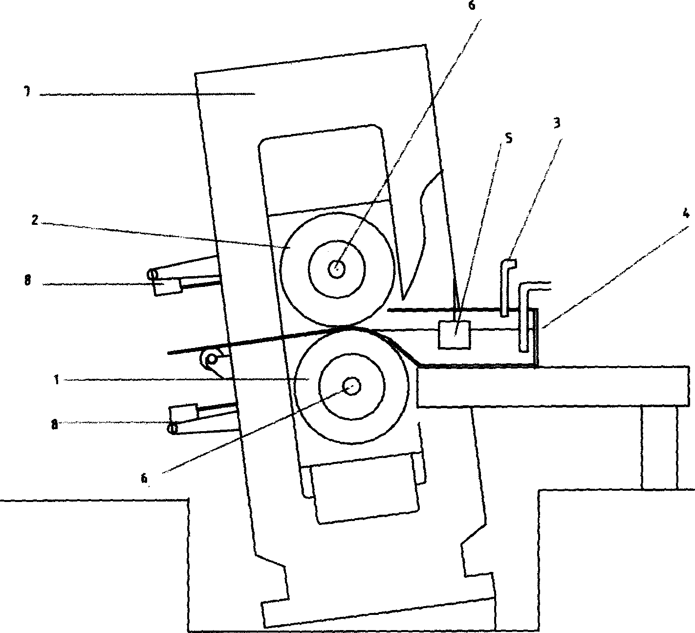 Metal thin plate double roller acynchronous casting and rolling mill