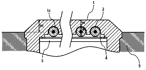 LED light-emitting structure and light-emitting spike with same