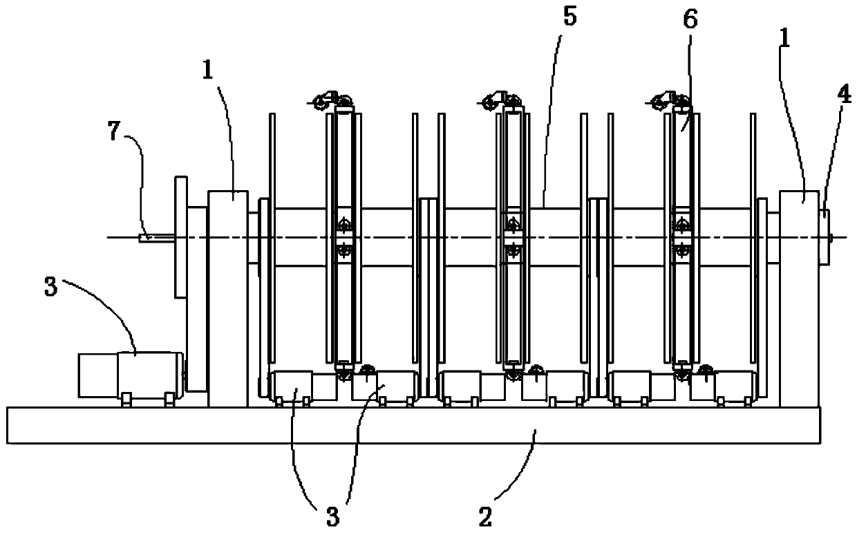 Wire stranding device of welding wire stranding machine and welding wire stranding machine