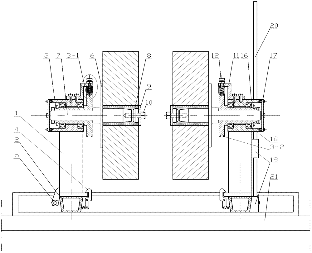 Rapid dismounting type supporting structure for coiled paper roll