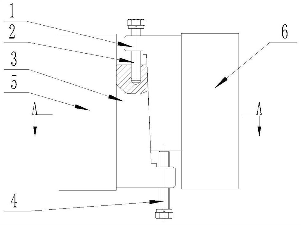 Device and method for achieving adjustment of stress or position between two parts through inclined wedges