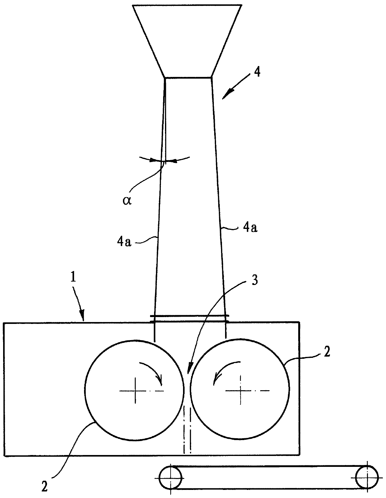 Roller press and method for determining the filling level