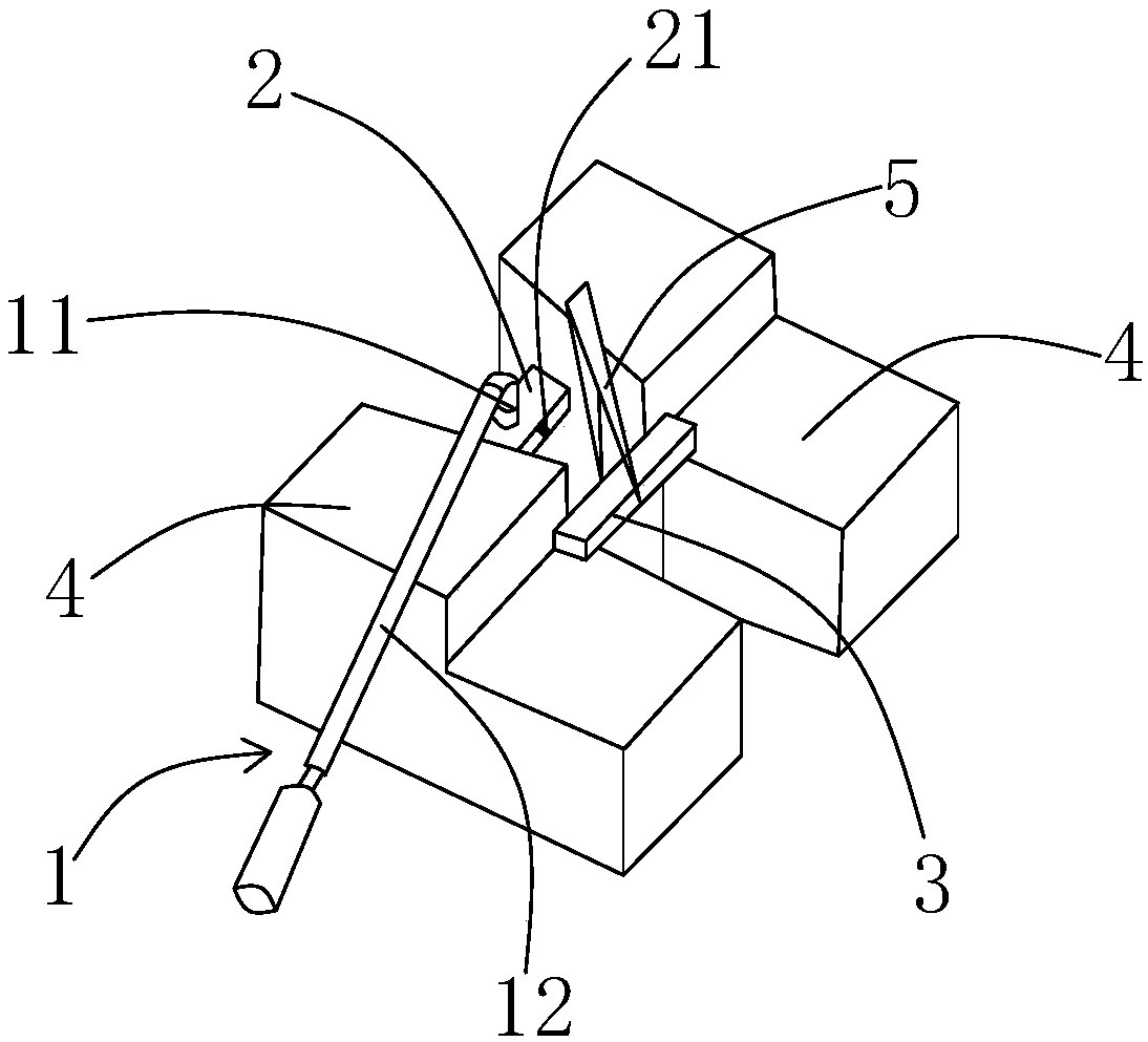 Alignment tool for Charpy impact test and working method thereof