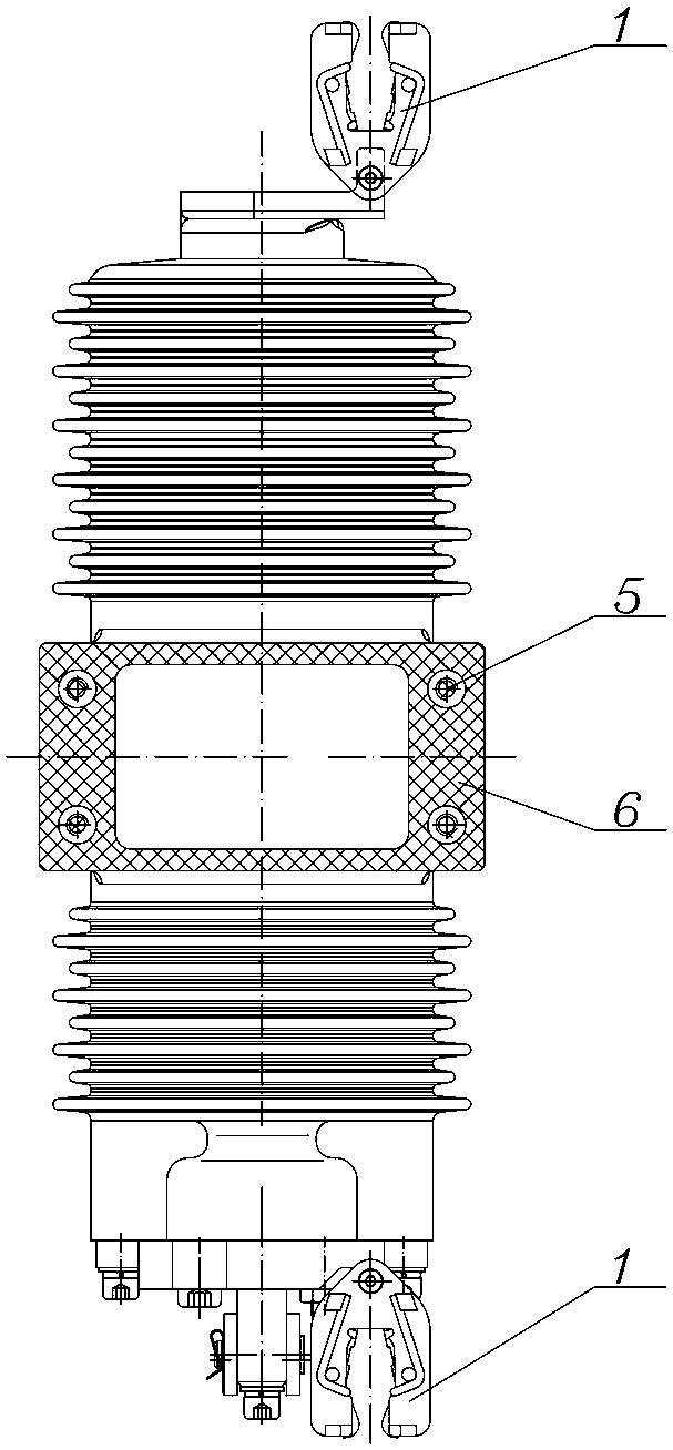 High voltage isolation vacuum circuit breaker embedded pole