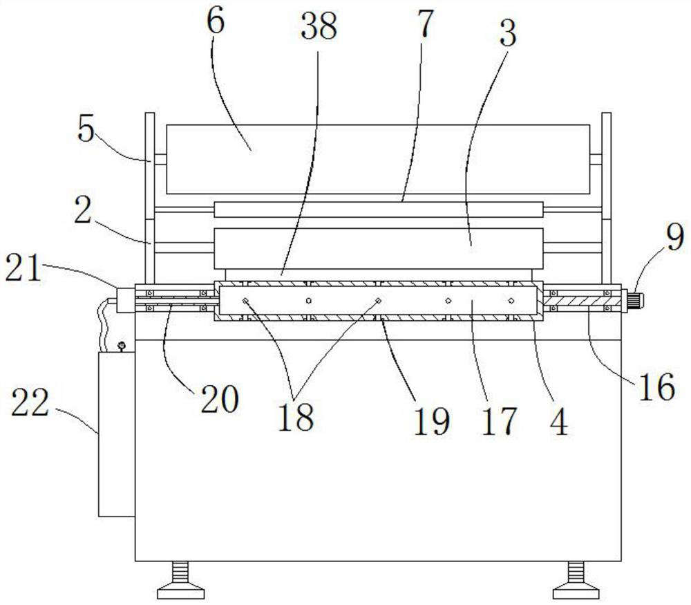 Squeezing type carton film laminating machine capable of avoiding bubbles