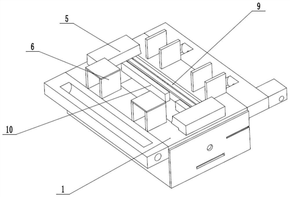 Medical pipe machining device and machining method thereof