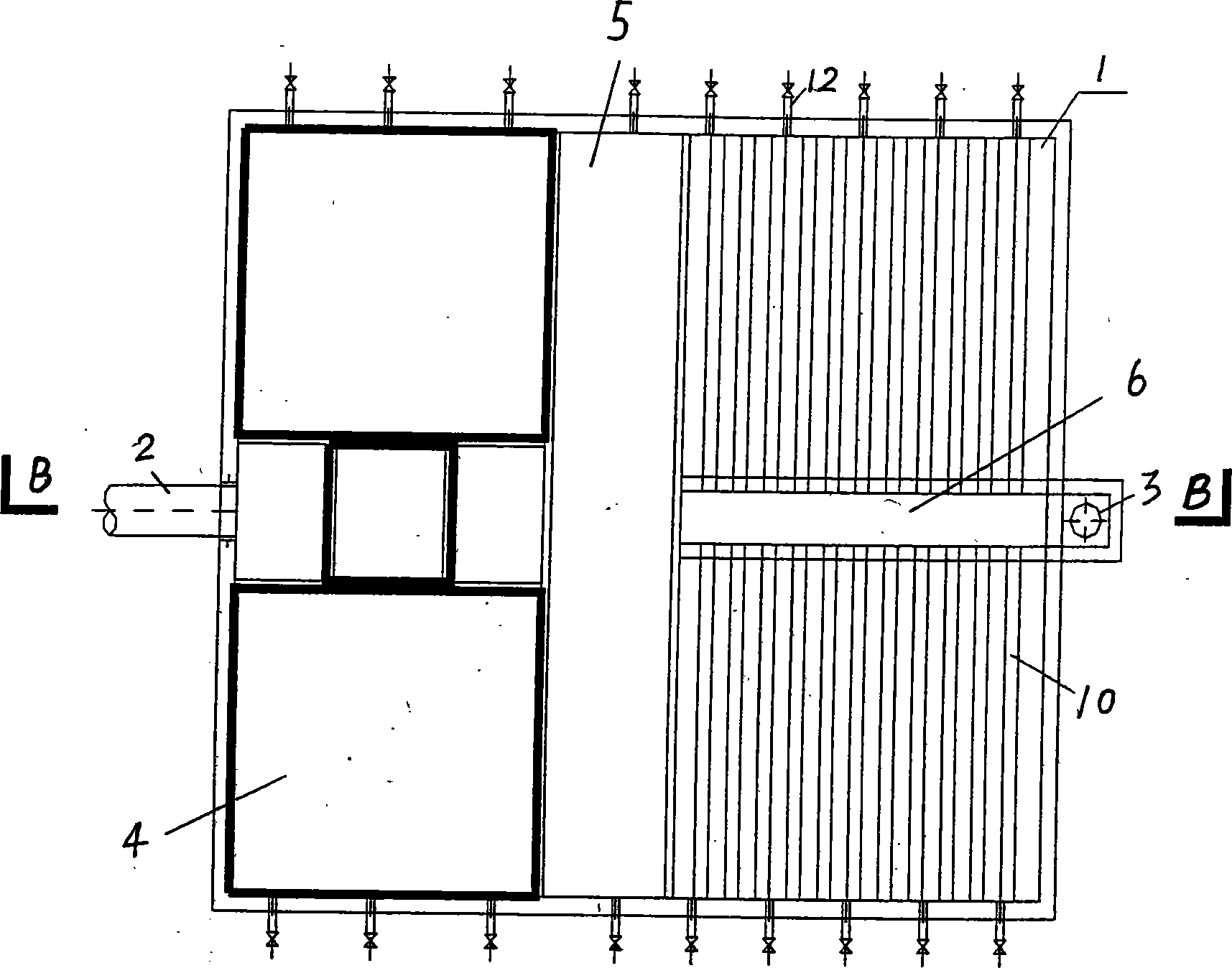 Sludge return sedimentation pool improved from pipe chute sedimentation pool and improving method thereby