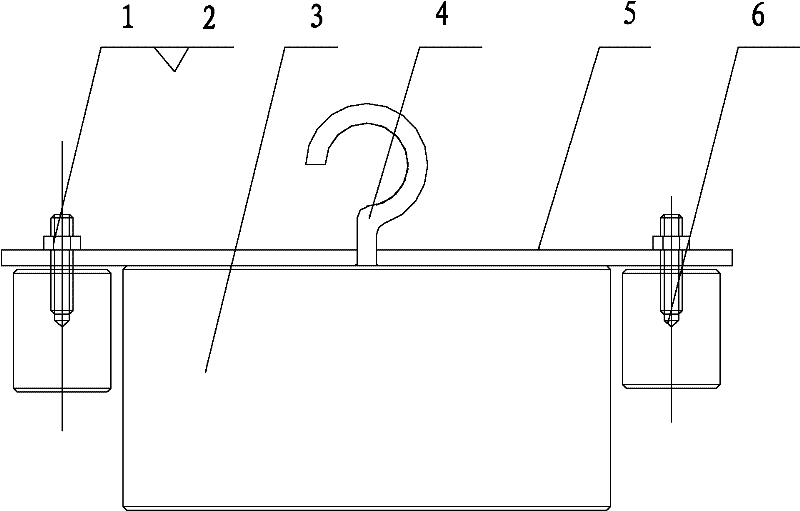 Counterweight balancing device for flat coil winding machine