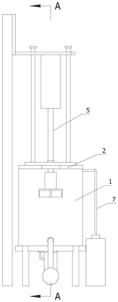 Vertical sintering furnace convenient to clean