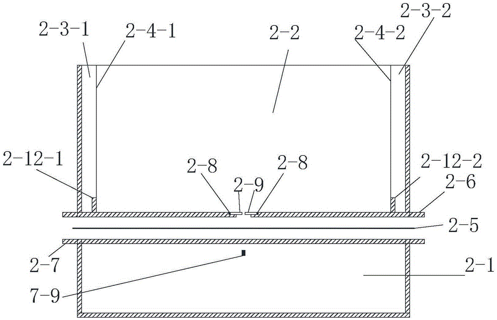 Hydraulic-induced covered karst collapse simulation testing device and using method