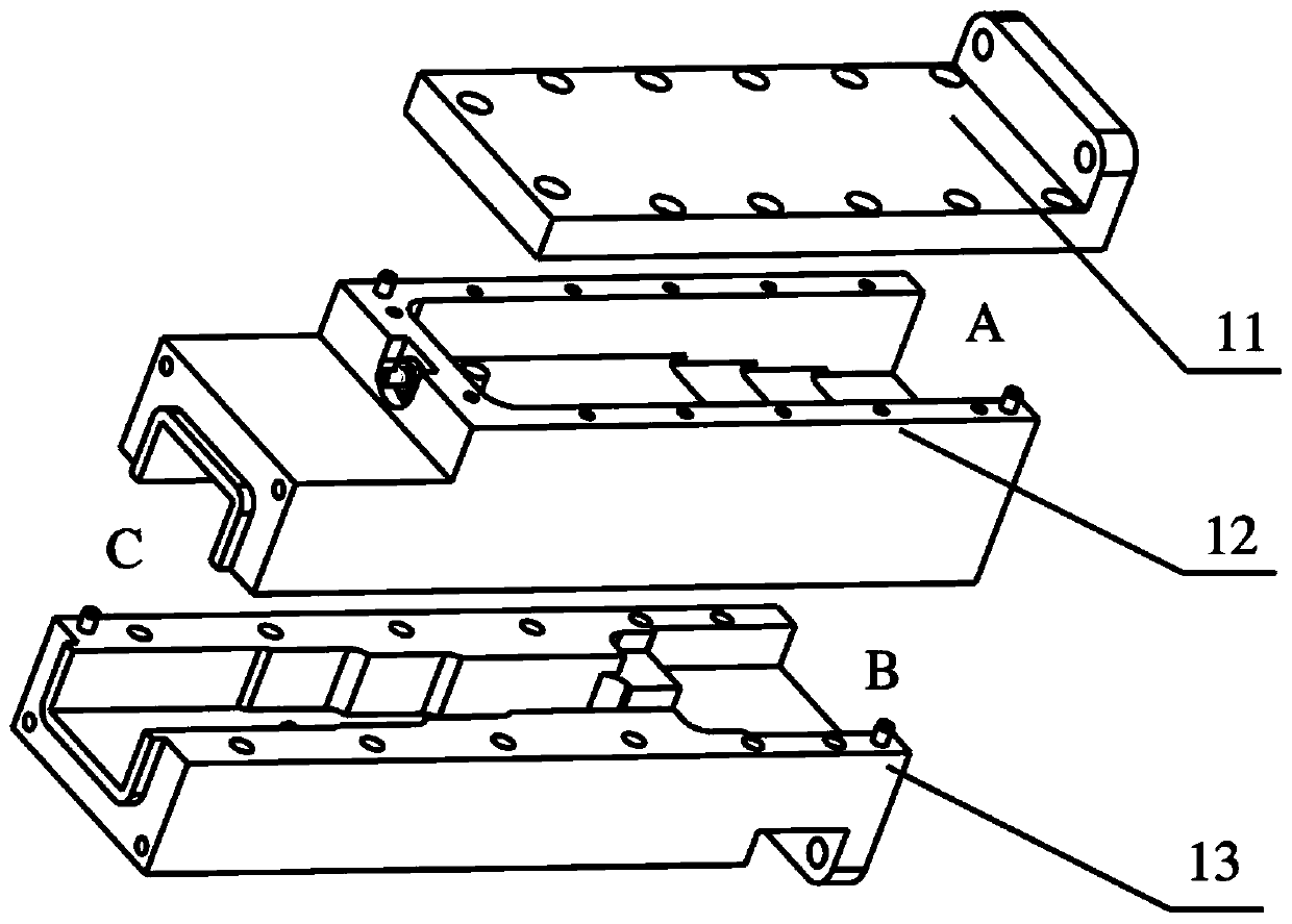 Simple polarization tracker for communication in motion