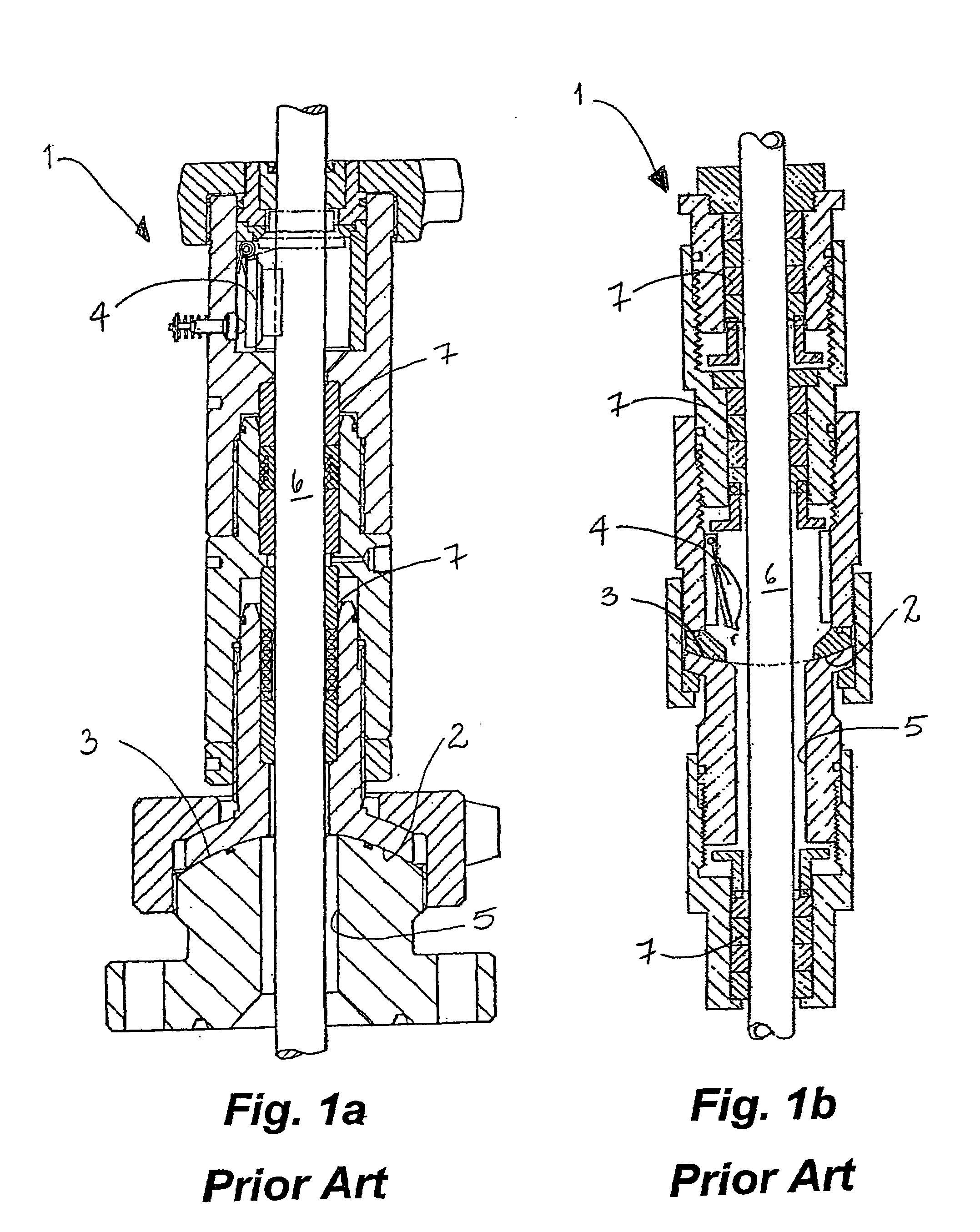 Self-aligning stuffing box