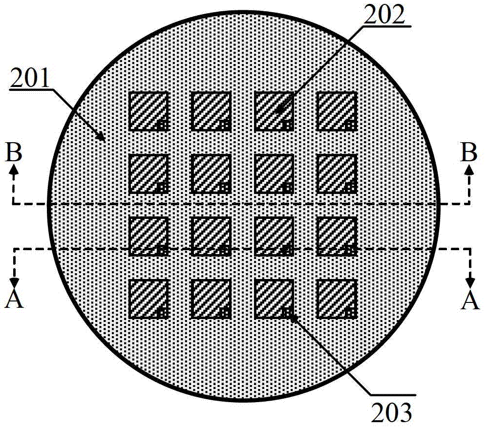 High-power whole wafer flat plate pressure welding type encapsulating structure and method thereof