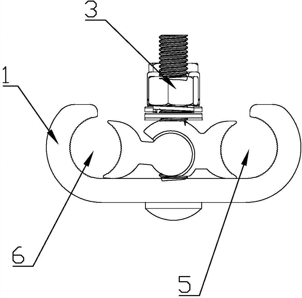 Wire abandoning and pole protecting device for transmission and distribution line and installation method for wire abandoning and pole protecting device