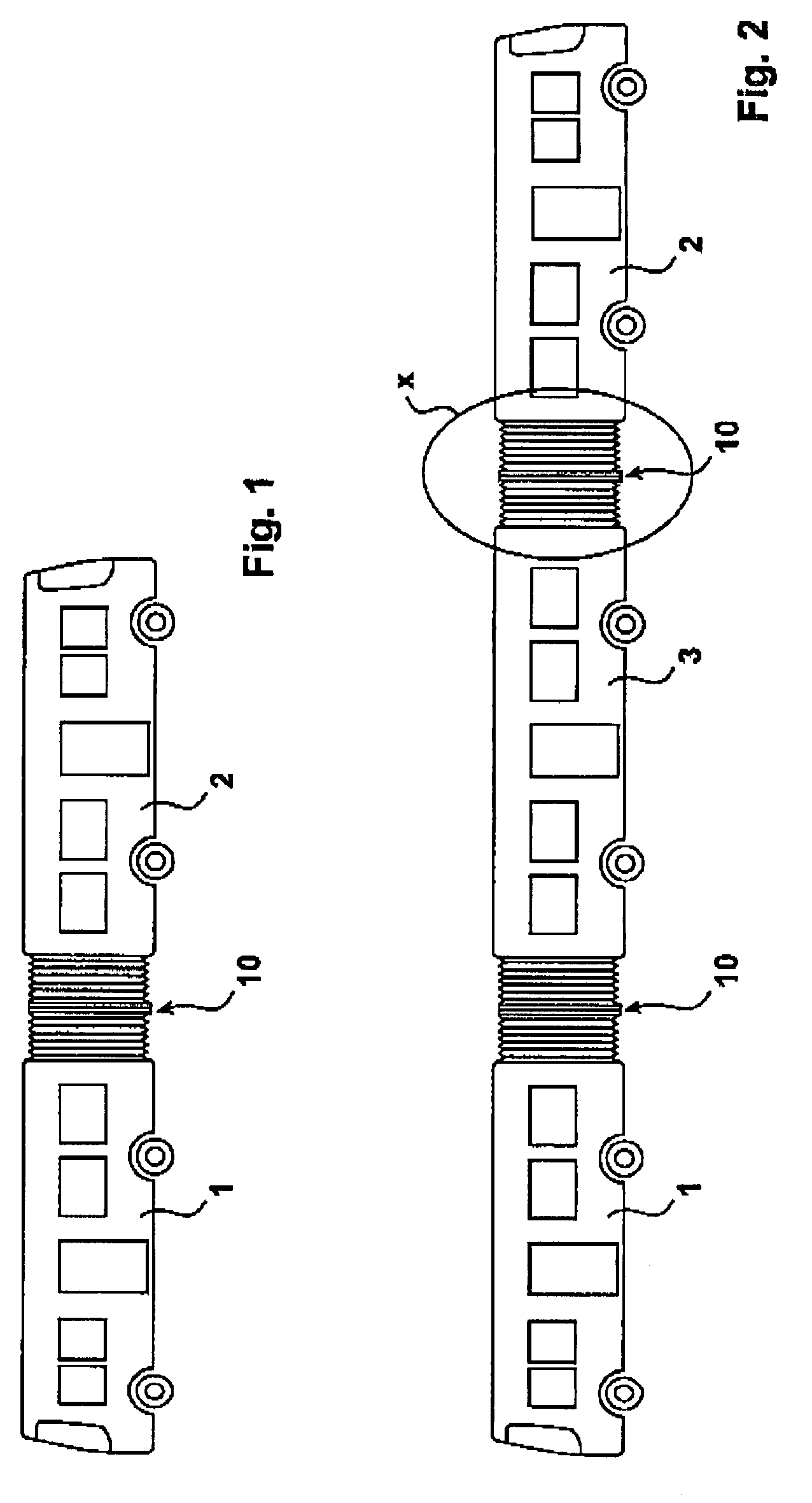 Articulated vehicle made from several vehicle parts which are couplable together