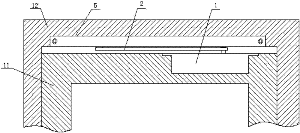 Aluminum alloy fireproof window provided with built-in opening and closing device and having self-locking function