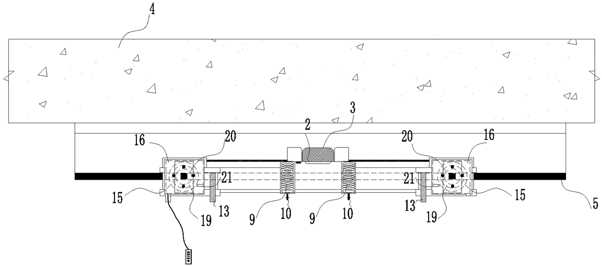 Holding rail type automatic slip detecting device for tunnel second lining defect detection